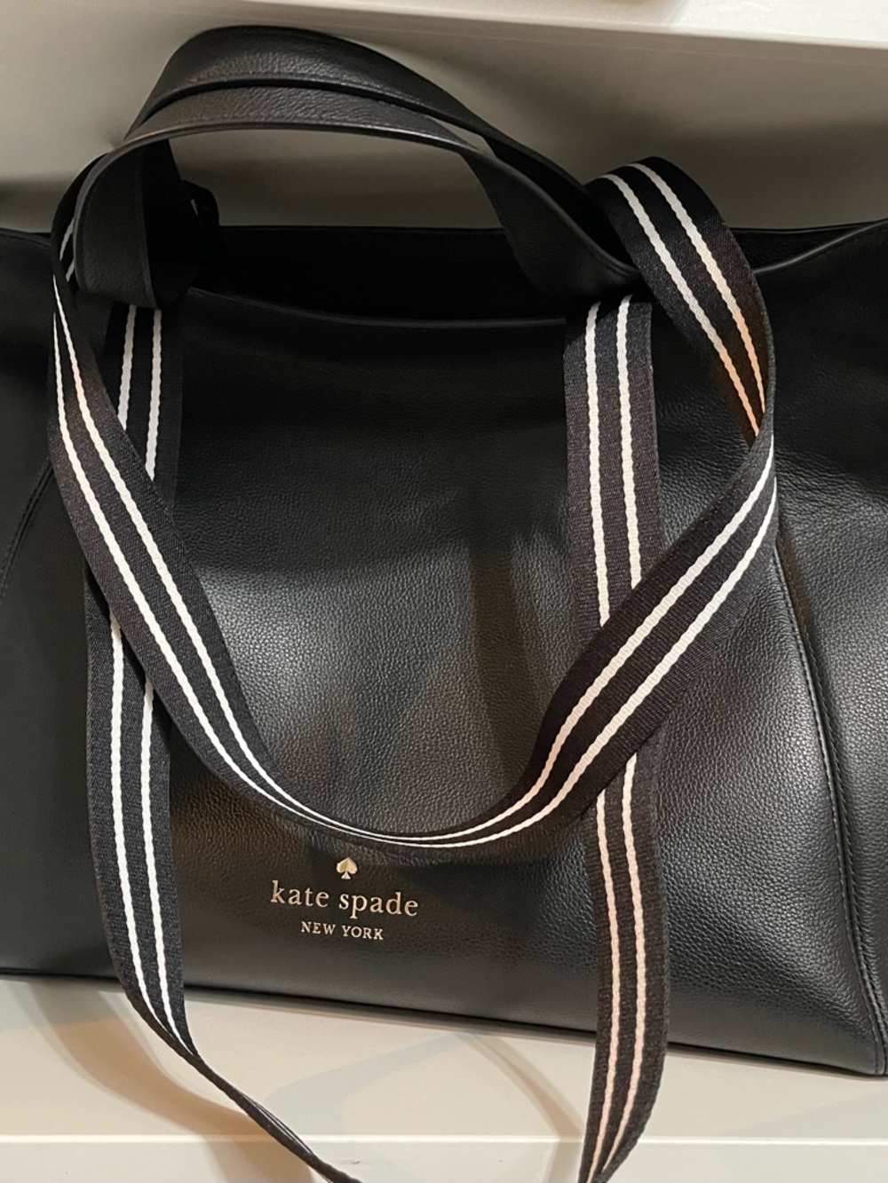 New Kate Spade tote bag with handles and shoulder straps, black NWT